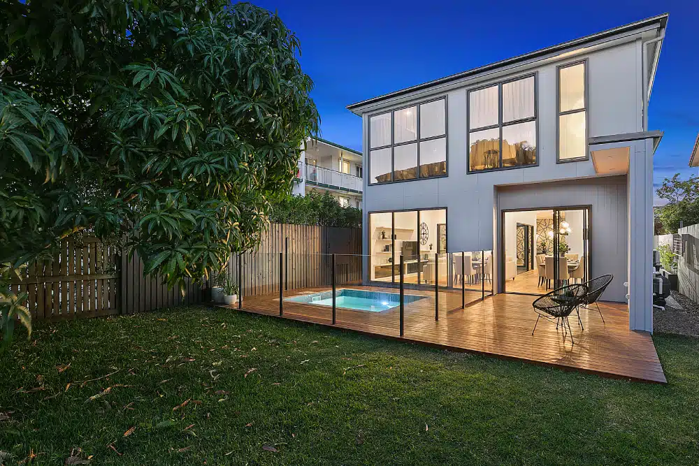 004 Open2view ID473645 50 Seymour Rd Ascot
